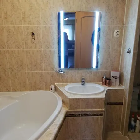 Ubytovani U Lesa Nyaraló
