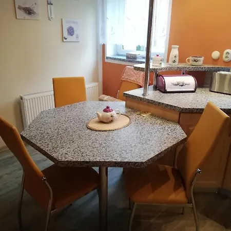 Nyaraló Ubytovani U Lesa *