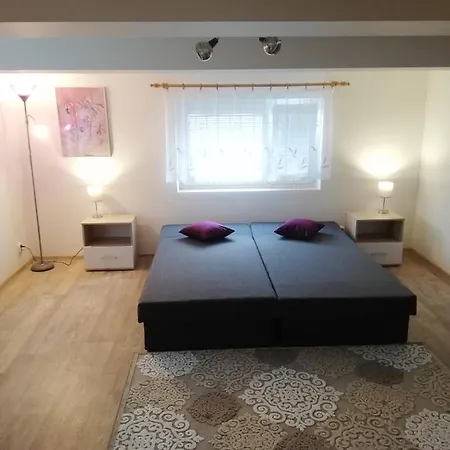 Nyaraló Ubytovani U Lesa